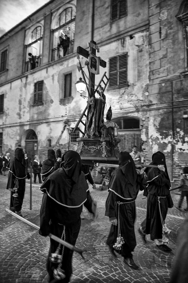 199-1254-penne-processione-del-venerdi-santo