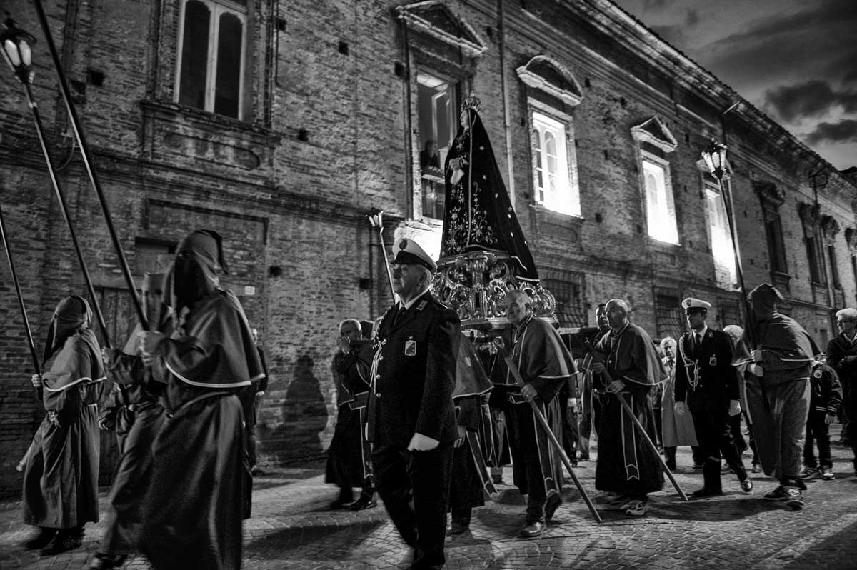 212-1300-penne-processione-del-venerdi-santo