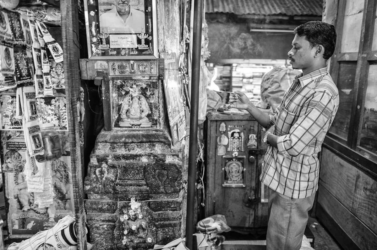 243-0699-tamil-nadu-2013-14-madurai-zona-dentro-al-tempio-della-dea-meenakshi