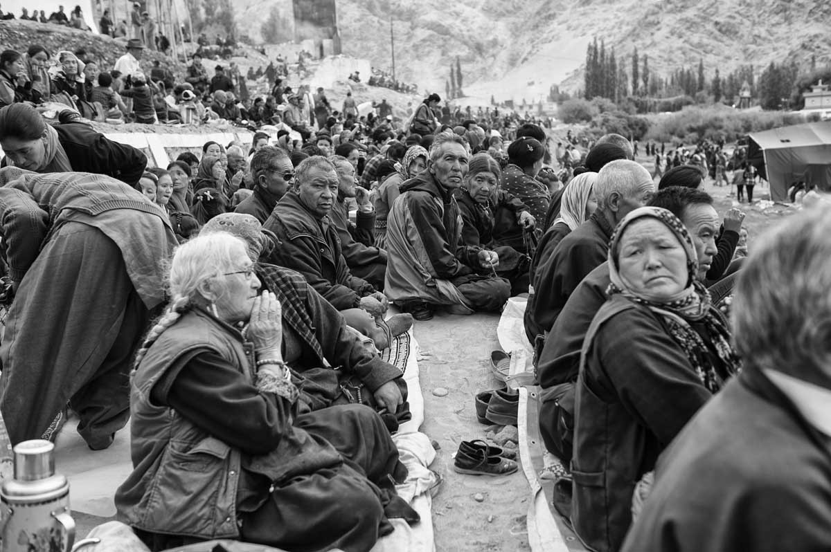 109-4547-ladakh-leh-choglamsar-1a.g.-meditazione-col-dalai-lama