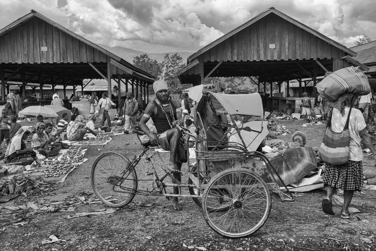 0563b-Indonesia-Papua-Wamena-mercato-grande-Ibama-14.8.17