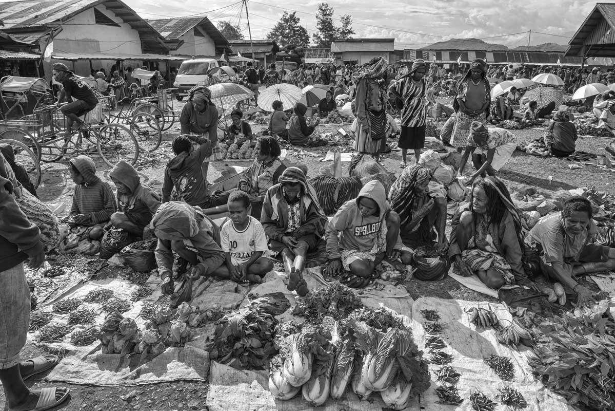 0574b-Indonesia-Papua-Wamena-mercato-grande-Ibama-14.8.17