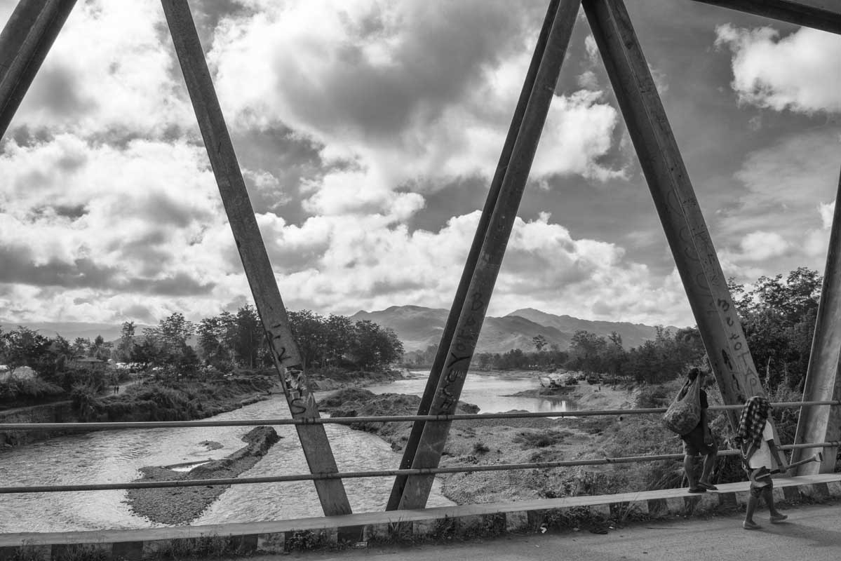 0665-Indonesia-Papua-Valle-del-Baliem-Wamena-ponte-sul-fiume-Bailem16.8.17