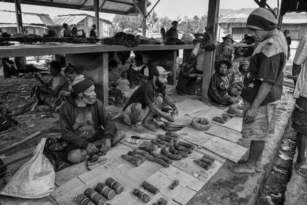 0893-Indonesia-Papua-Baliem-Valley-Wamena-mercato-Ibama-17.8.17b