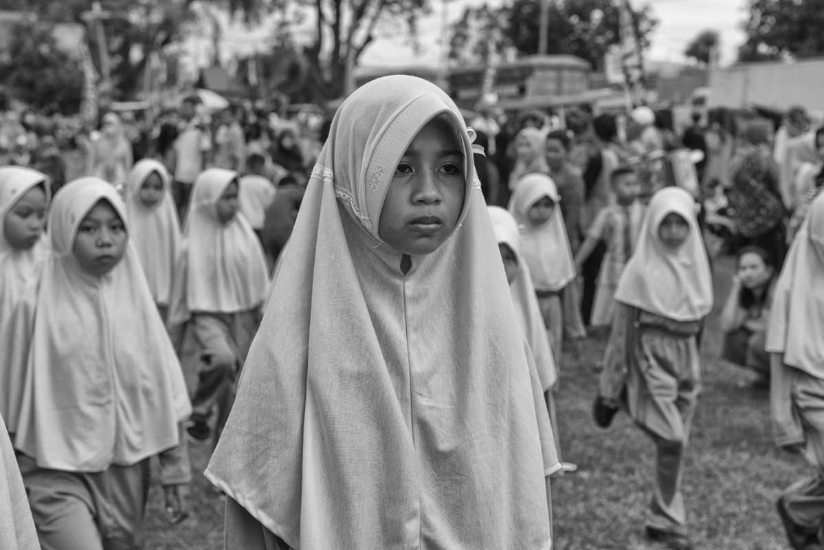 0961-Indonesia-Sulawesi-verso-Sengkang-villaggio-di-Galung-sfilata-per-la-festa-dellIndipendenza-18.08.17