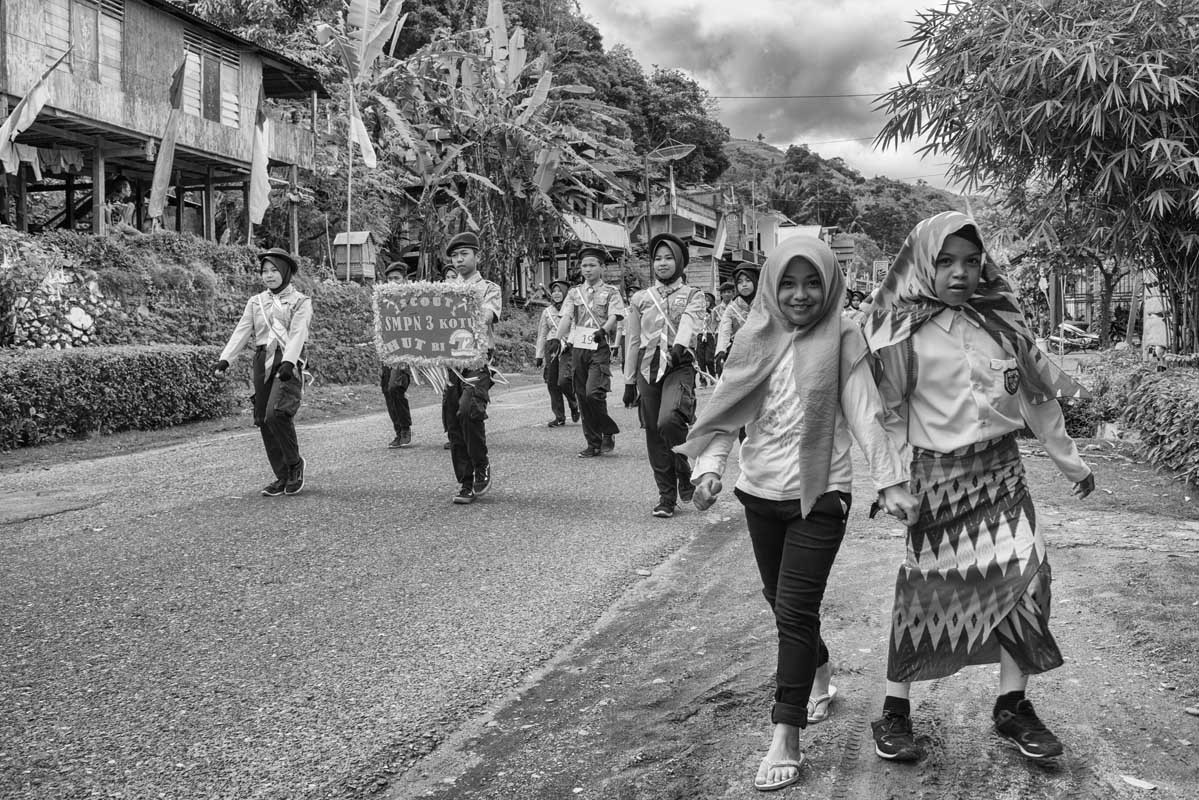 1097-Indonesia-Sulawesi-da-Sengkang-a-Torraja-Kotu-manifestazione-per-lIndipendenza-19.08.17