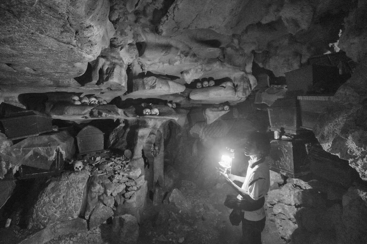 1182-Indonesia-Sulawesi-Toraja-Londa-grotte-e-tombe-rupestri-21.08.17_1