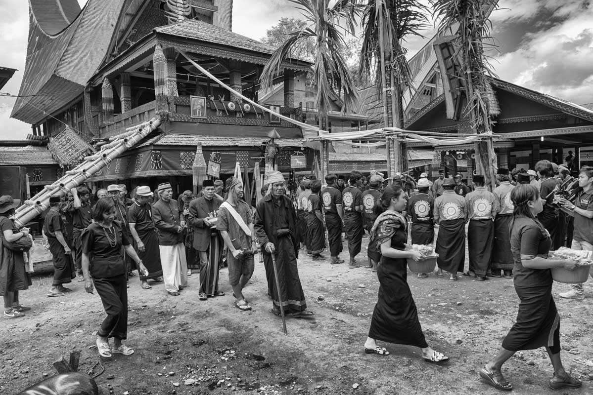1461-Indonesia-Sulawesi-Toraja-cerimonia-per-un-funerale-a-Dan-Sangatropi-22.08.17