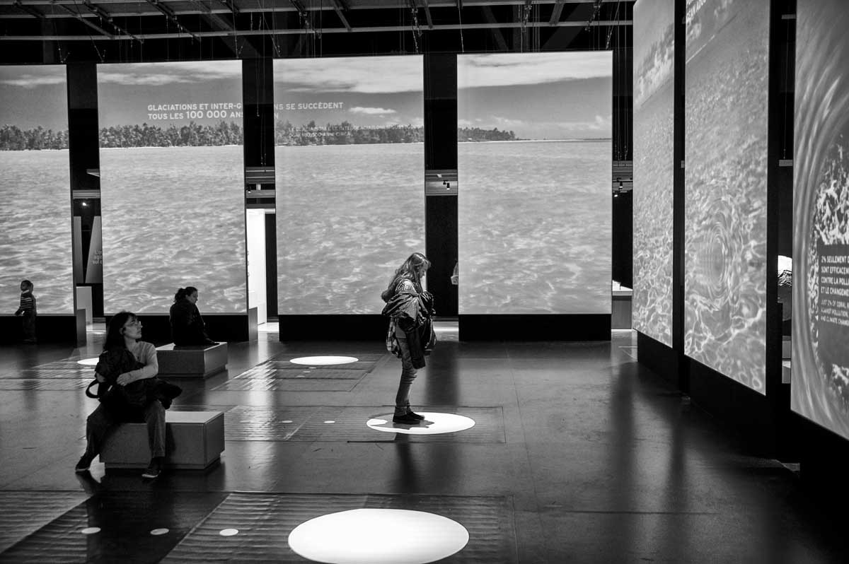 377-0214-paris-parc-de-la-villette-cite-des-sciences