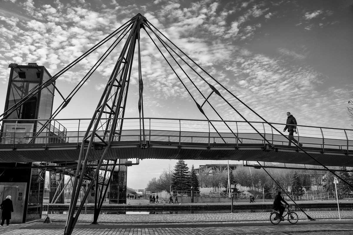 417b-0349-paris-parc-de-la-villette-cite-des-sciences
