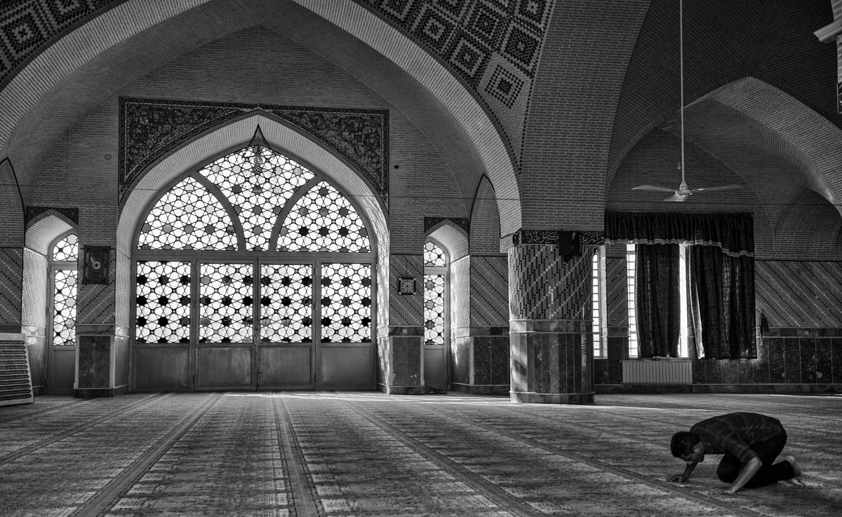 334-9778-12.08.14-persia-verso-yazd-mausoleo-con-moschea