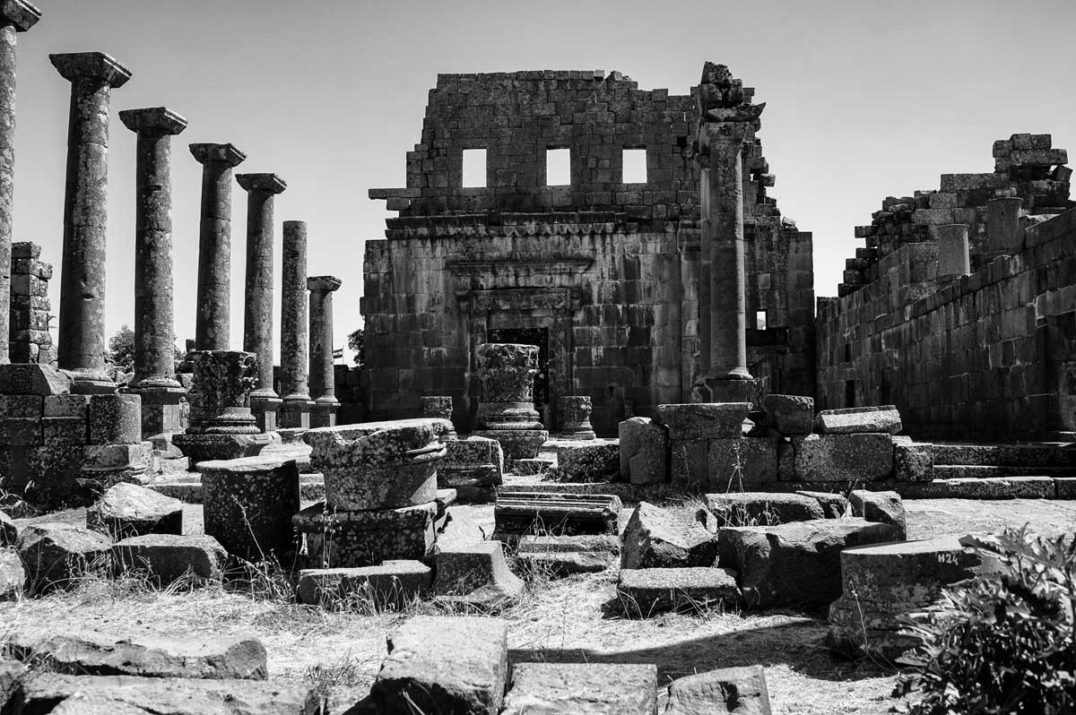 155-475.siria-qanawat-basilica