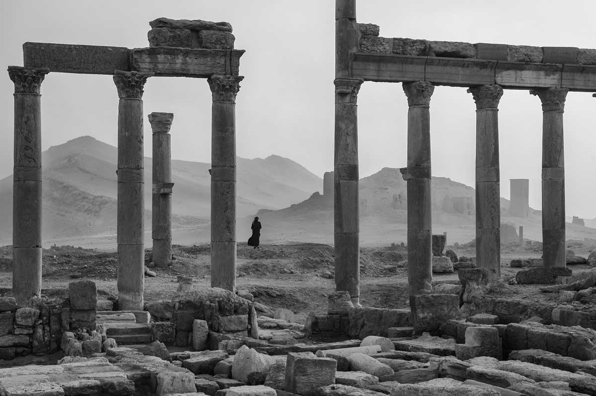 389-926.siria-palmyra-via-colonnata-beduino2411