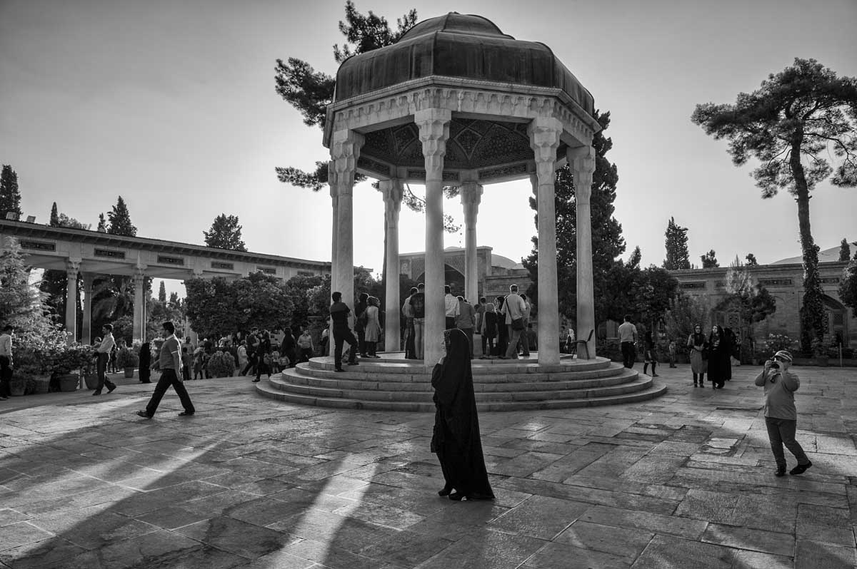 069-8215 07.08.14 persia shiraz mausoleo di hafez