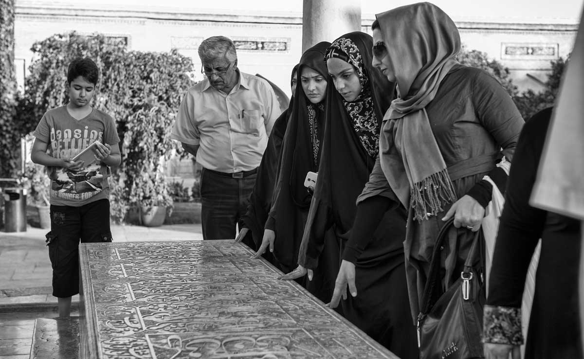 073-8232 07.08.14 persia shiraz mausoleo di hafez