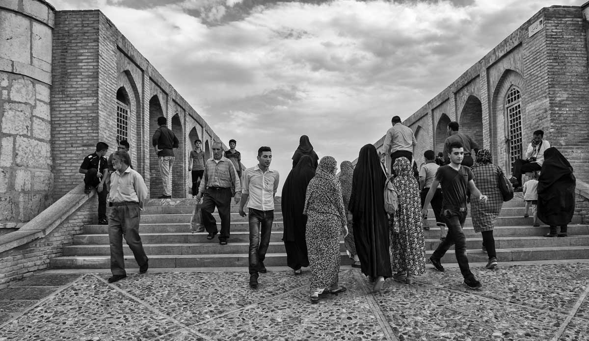 548-1391. 15.08.14 persia esfahan fiume zayandeh e ponte sio-seh pol